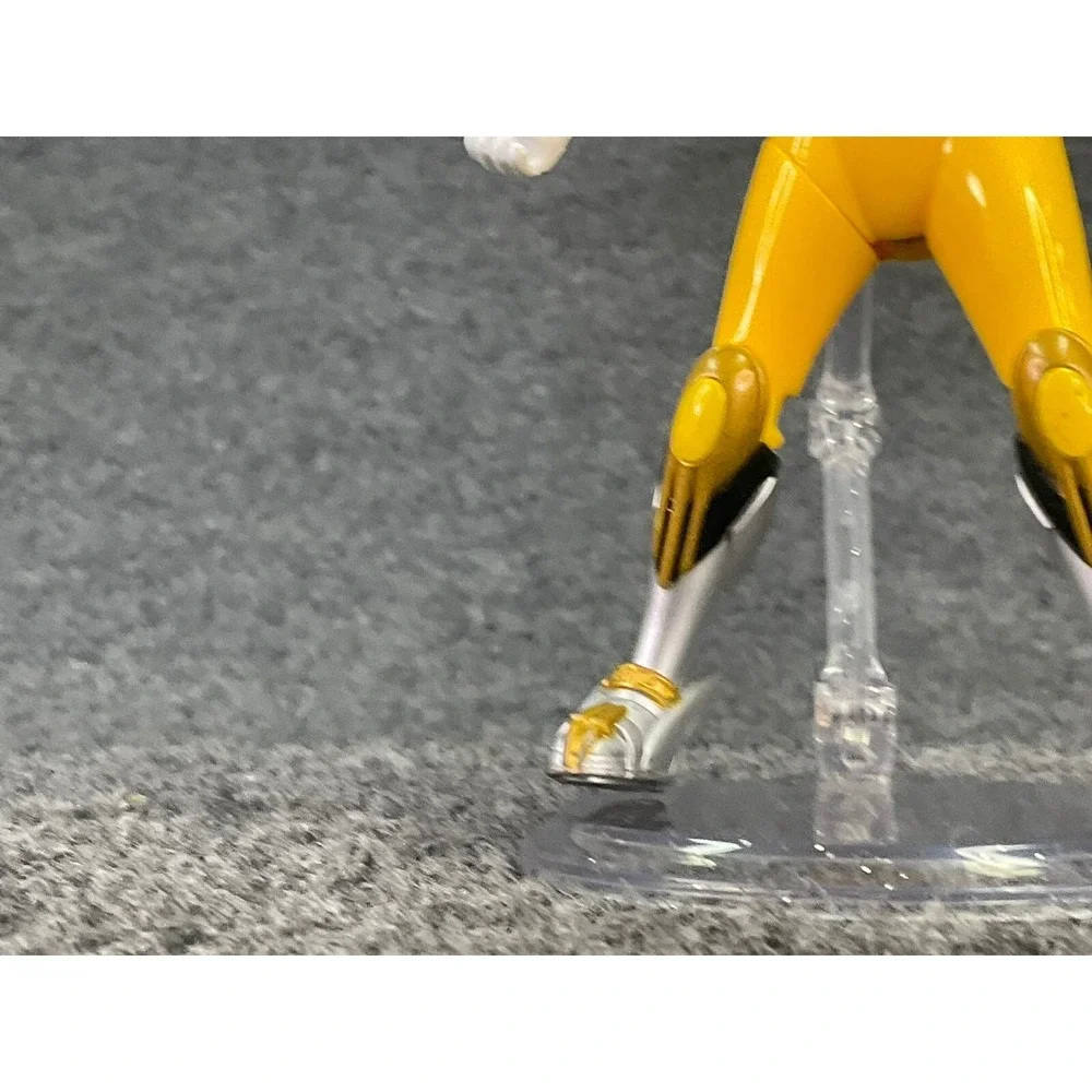 Bandai Power Rangers Wild Force Yellow Spin Morphin Ranger Flip Head Figure 2001